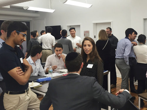 Alumni-mixer-at-Reelio
